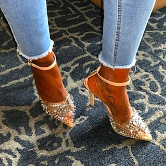 Shoes - Picture 1 of 2